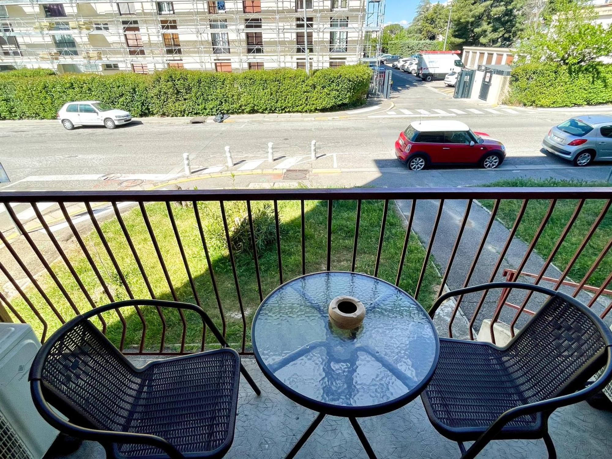 Appart Cosy Sur Salon De Provence Exterior photo